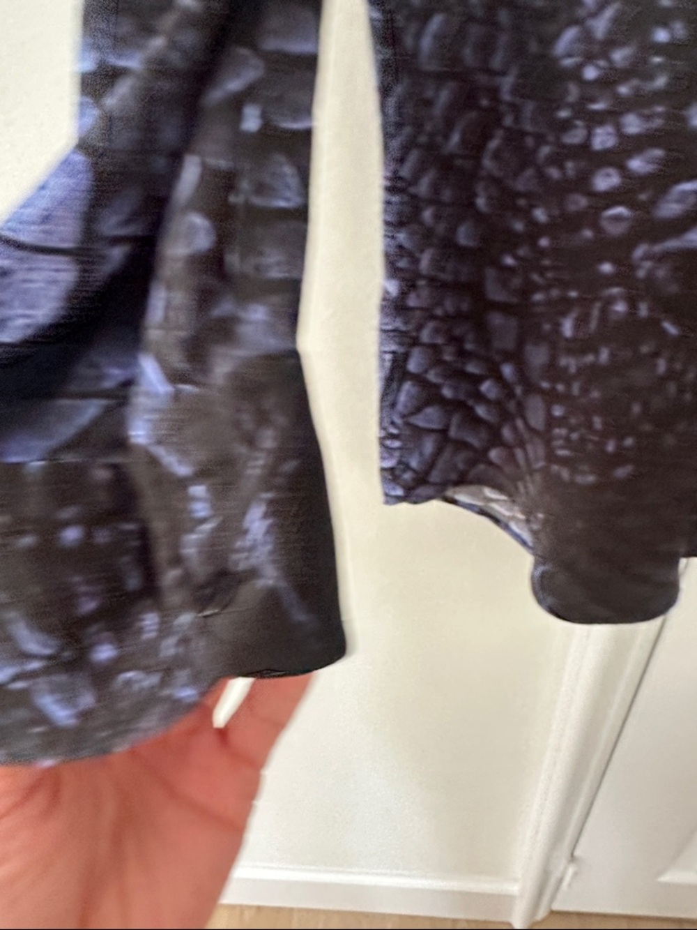 L'AGENCE Silk Snake Print Shirt - Picture 6 of 7